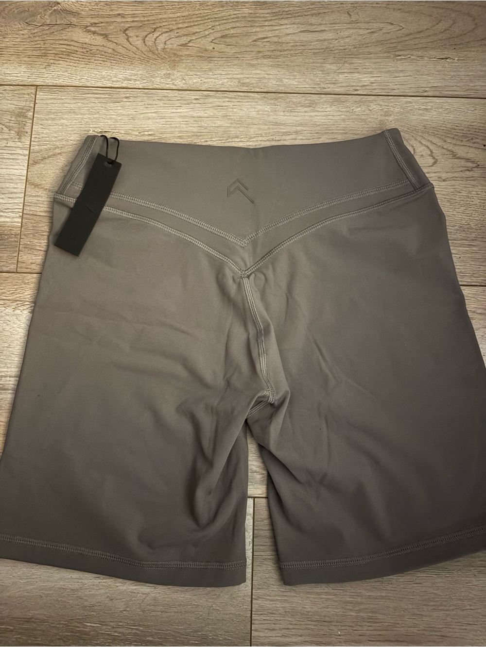 Oner Active Gray High-Waist V-Front Athletic Bike Shorts - Picture 7 of 8
